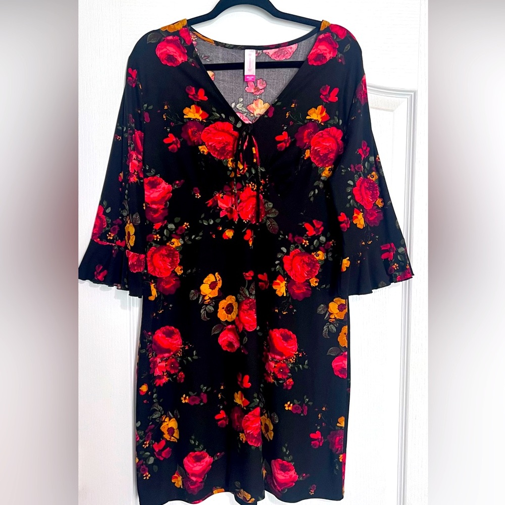 No Boundaries Woman/Junior Black Floral Dress Xxl